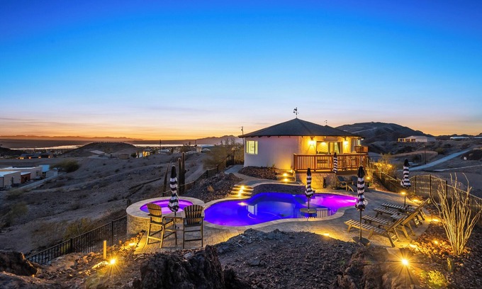 Lake Havasu City House | Serene Paradise; A Hilltop Gem