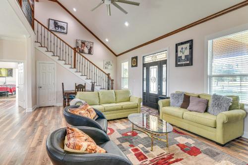 Needville House | Serene Ranch Home with Outdoor Kitchen in Needville!