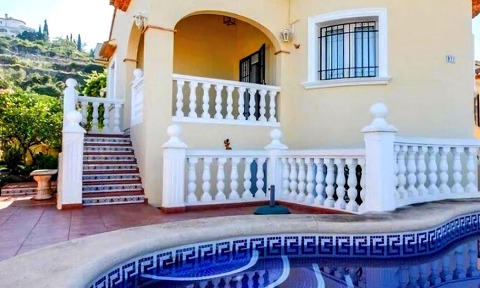 Rafol de Almunia Villa | Serene Retreat in El Ràfol