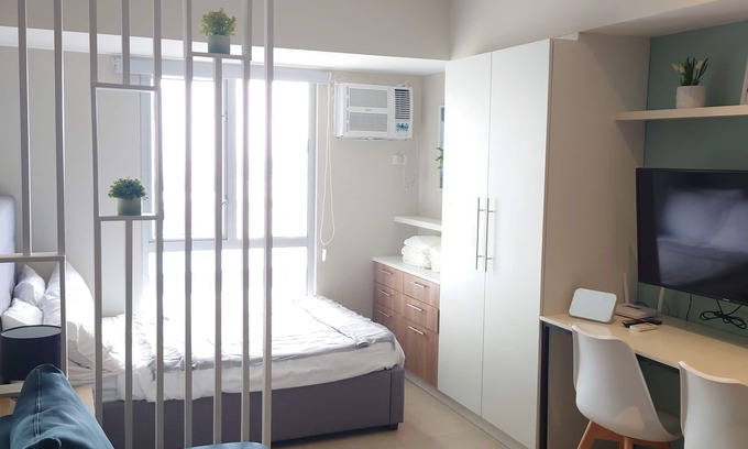 Cebu Apartment | Serene studio with AC in vibrant IT park of Cebu City