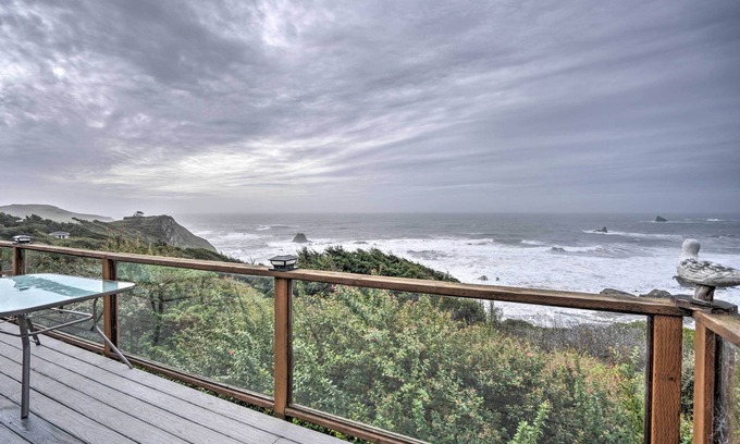 Brookings House | Serenity By The Sea - Chic Oceanfront Home w/Deck
