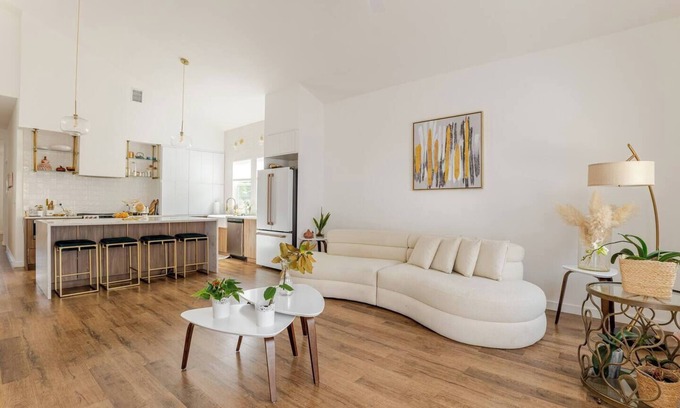 Georgetown House | Serenity House By Simone - Cozy Georgetown Old Town District Home nnnnnnn