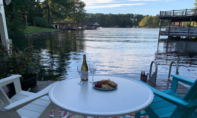 Henrico House | Serenity - Lake Gaston Waterfront Retreat