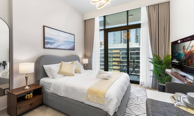 Nad Al Sheba Apartment | Serenity Royale Escape