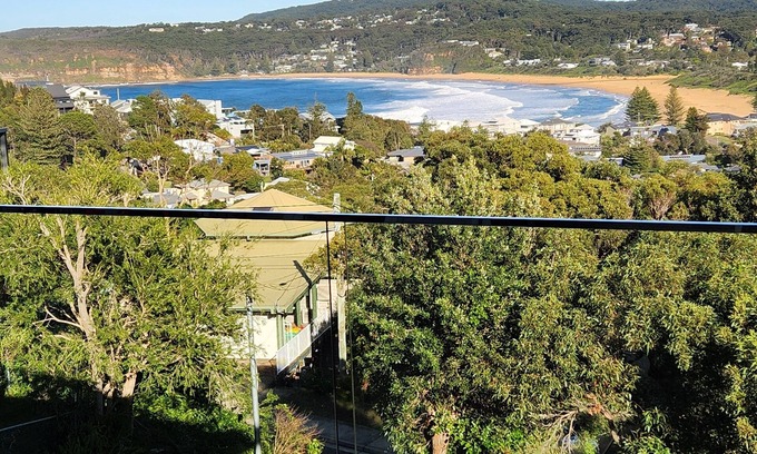 Copacabana House | Serenity with ocean views