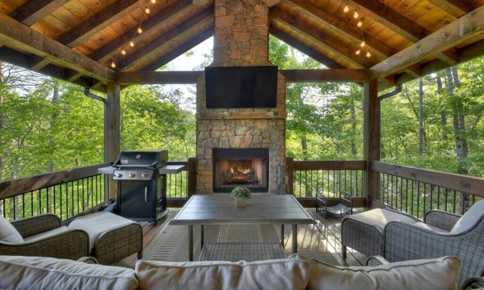 Blue Ridge Cabin | Seven's Heaven | Free Night Offer!