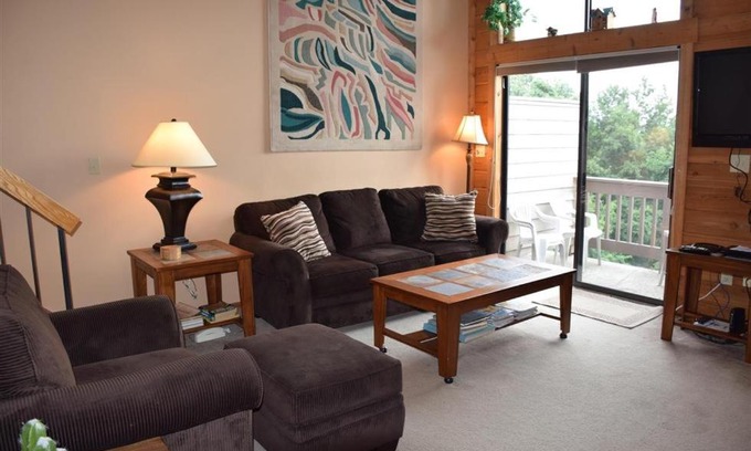 Seven Springs Apartment | Seven Springs Sunridge 2 Bedroom Standard Condo - Ski-In Out! condo