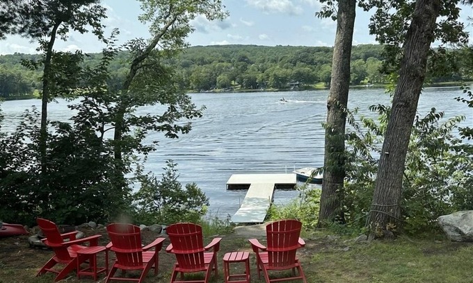 Union House | SEVEN TREE LAKEHOUSE- Town of Union - Seven Tree Pond