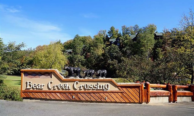 Sevierville Cabin | Sevierville - The Palace at Bear Creek - 15 Bdrms.