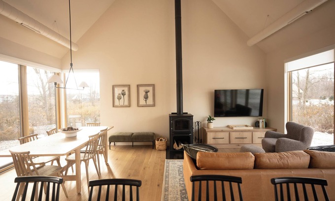 Fish Creek Cottage | Shade Tree at Loma Cottages