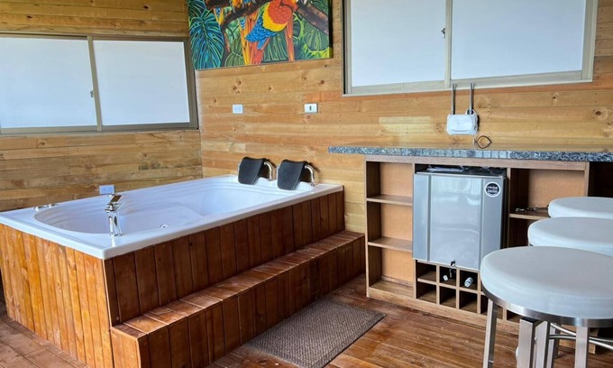 El Penol Cabin | Shalom Suite Cabin