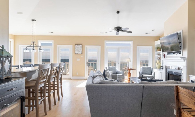 Emerald Isle House | Shamrock, Oceanfront House in Emerald Isle, NC!