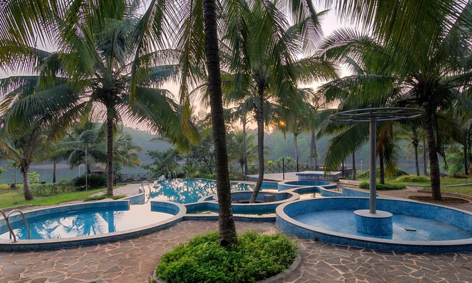 Guhagar Hotel | Shantai by the lake
