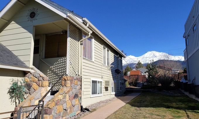 Mount Shasta Condo | Shasta Harmony, Perfect mountain views & Hot Tub.