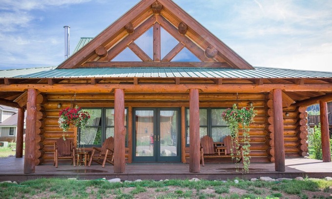 Crested Butte South House | Shavano Cabin -Quintessential Log Cabin Just Minutes from Town!
