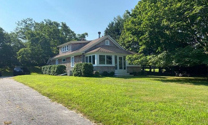 Menantic Creek House | SHELTER ISLAND YEARLY RENTAL - Perfect family home 4500 a month
