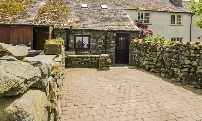 Broughton in Furness House | SHEPHERD'S COTTAGE, pet friendly, with open fire in Coniston