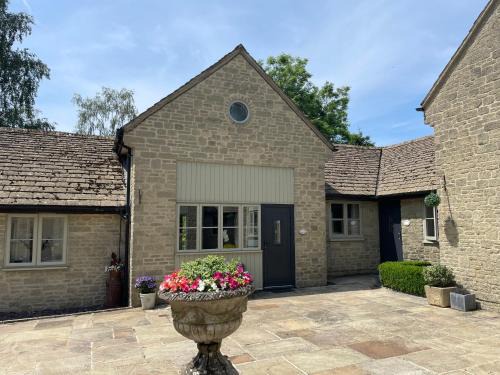 Coberley House | Sherbourne Cottage, Seven Springs Cottages