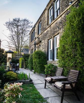 Shibden Bed & Breakfast | Shibden Hall View