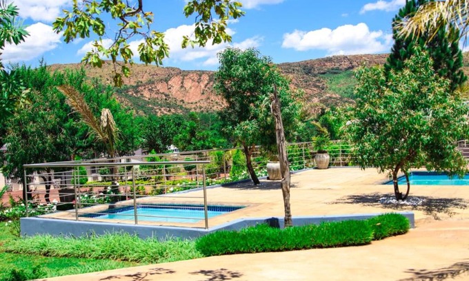 Rustenburg Cabin | Shinkelele Accommodation