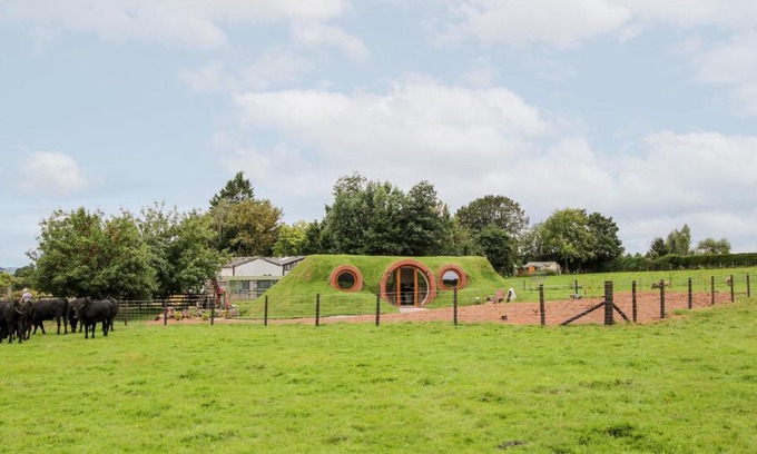Little Hereford House | Shire's End