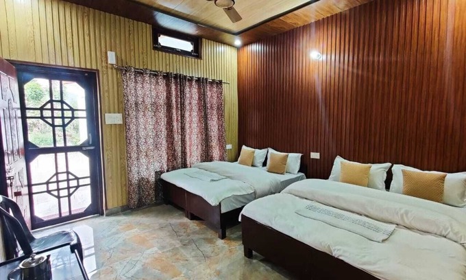 Guptkashi Hotel | Shiv Vilas palace