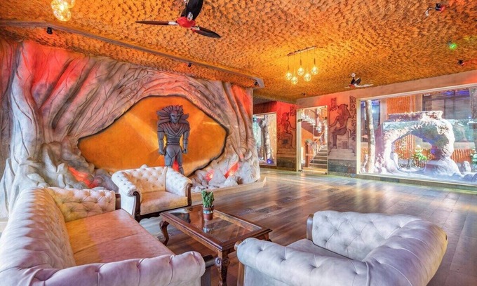 Alto de Porvorim Villa | Shivaaz Villa | Celebrity 4BHK Luxury Villa in Goa with Private Pool