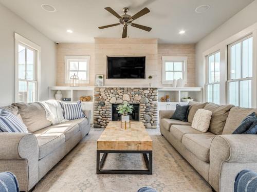 Eufaula House | Shore Enough, Carlton Landing Lakeview