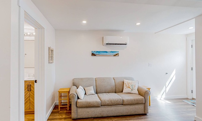 Kennebunk Condo | Shorelands 44-1 | Relaxing Studio, Playground, Outdoor Games