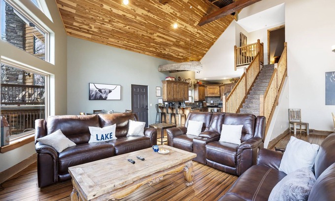 Branson House | Shorelines of Table Rock w Views & Access, Free Daily Tickets, Cmty Amenities