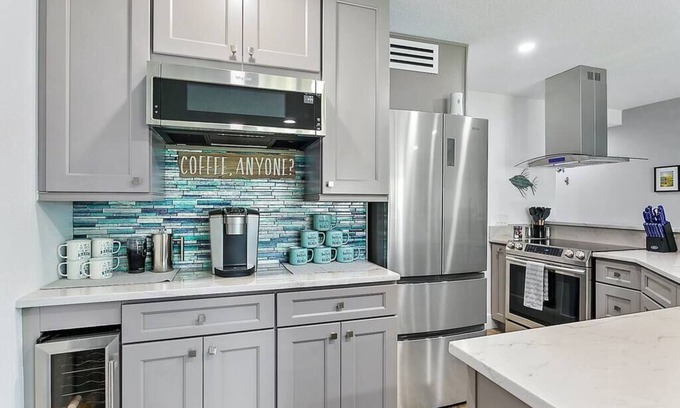 Jacksonville Beach Villa | Short Board on Jax Beach