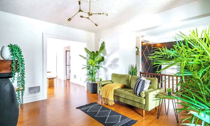 Short North House | Short North/Downtown | Steps to High St | Walk to Convention Ctr | Free Parking