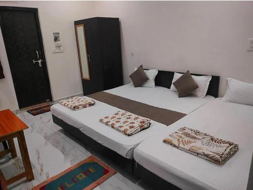 Ayodhya House | Shree Rameshwaram Guest House Ram Mandir 300 meters