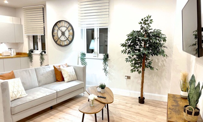 Shrewsbury Apartment | Shrewsbury Apartments by Bevolve - Free Parking