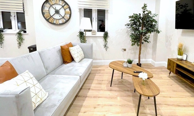 Shrewsbury Apartment | Shrewsbury Modern 1 Bedroom Flat By Bevolve