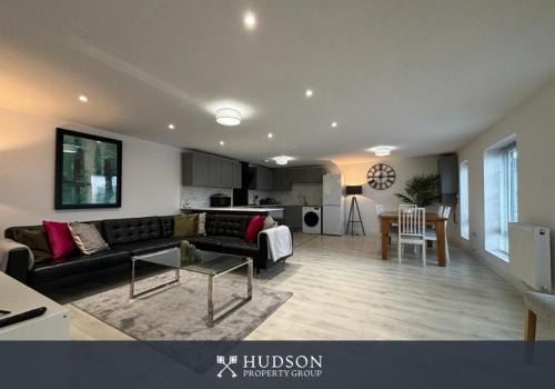 Shrewsbury House | Shrewsbury Townhouse with 3 En-suites