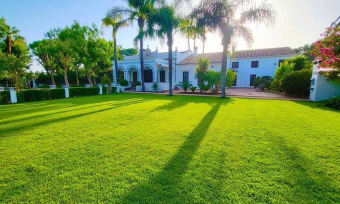 Manises Other | Siente el alma de España en Villa Paula