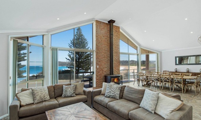 Copacabana House | Siesta by the Sea - Beachside Retreat