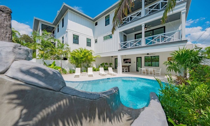 Siesta Key House | Siesta Delight: Pool w/Spa & Slide, Walk to the Beach, Family Friendly, Views
