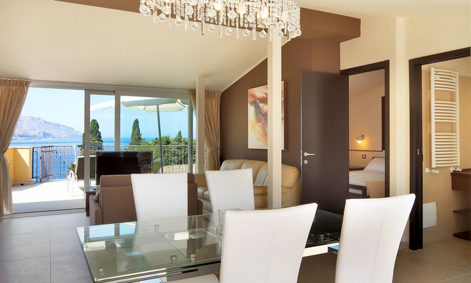 Mazzaro Apartment | "SILVANA"TAORMINA SEA APARTMENT - 100 MT FROM THE BEACH - BEAUTIFULLY FURNISHED
