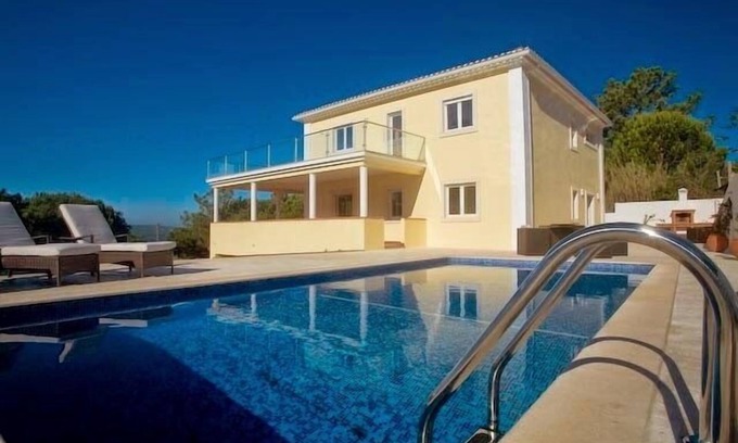 Caldas da Rainha Villa | Silver Coast villa with private pool and ocean views. Fully licensed property.