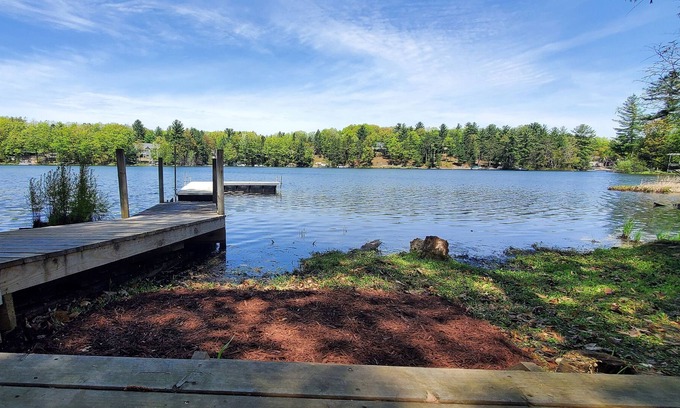 Mayfield Cottage | Silver Dollar Cozy Cottage on Spider Lake