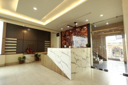 Mathura Hotel | Silver Oaks Inn