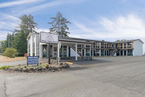 Westport Hotel | Silver Sands Motel