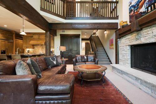 North Park City House | Silver Star #15 - 4 Bed Cottage Spa