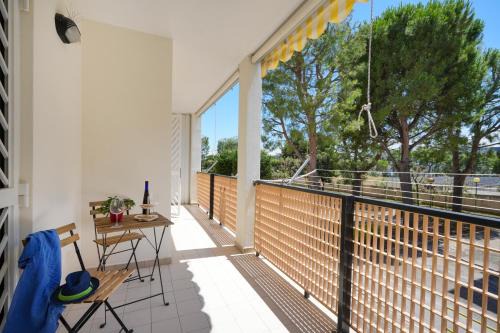 Municipio 3 Apartment | Silvia's Apartment with parking - 400m from sea