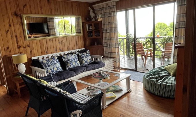 Brenton-on-Sea Apartment | Silwerboom Sea Views and Sunsets