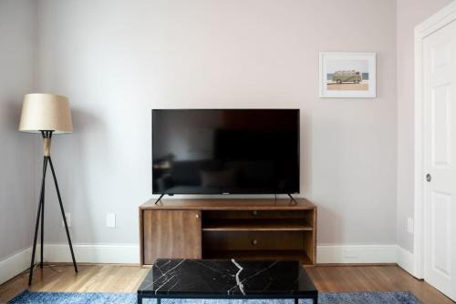 Theatre District Apartment | Simple 1BR steps to Boston Common and South End