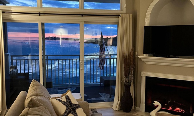 Crisfield Condo | Simply the best.Beautiful condo overlooking the Chesapeake bay.
