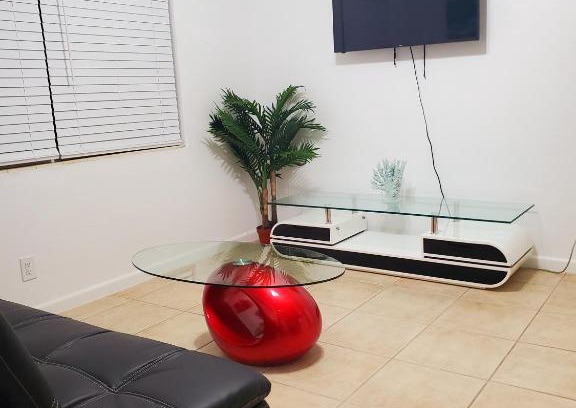Palm Beach Shores Apartment | Singer Island Inn